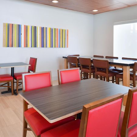 Holiday Inn Express Hotel & Suites Abilene Mall South By Ihg Esterno foto